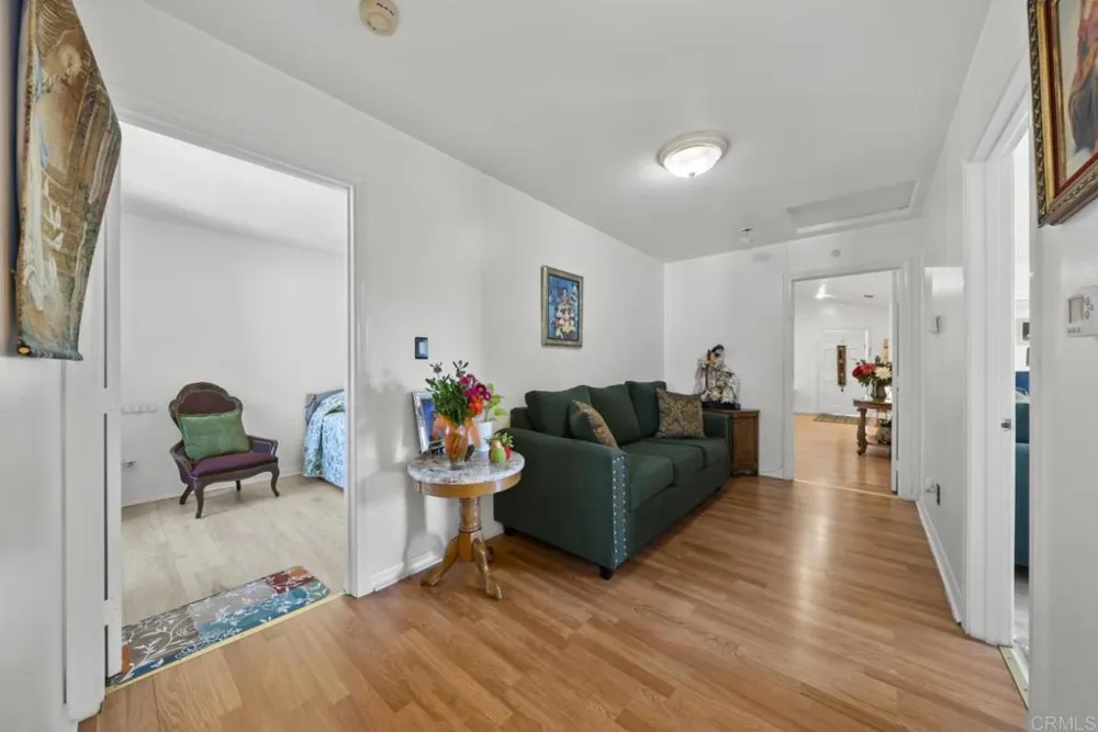 10520 California Avenue South Gate, CA 90280