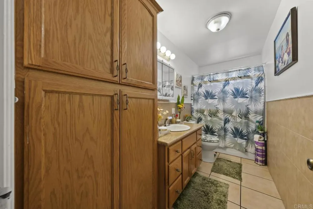10520 California Avenue South Gate, CA 90280