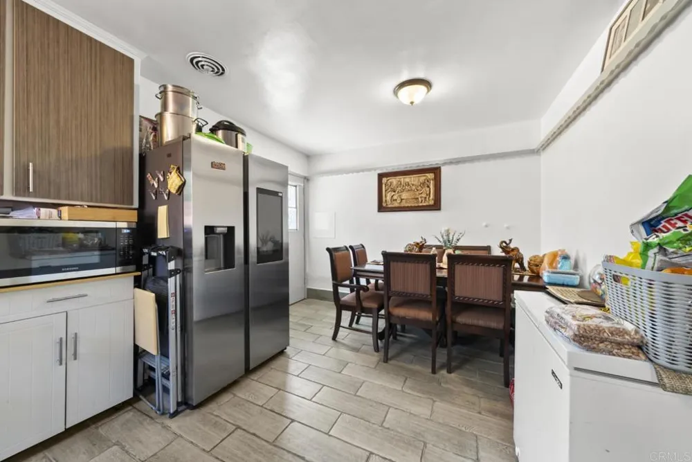 10520 California Avenue South Gate, CA 90280