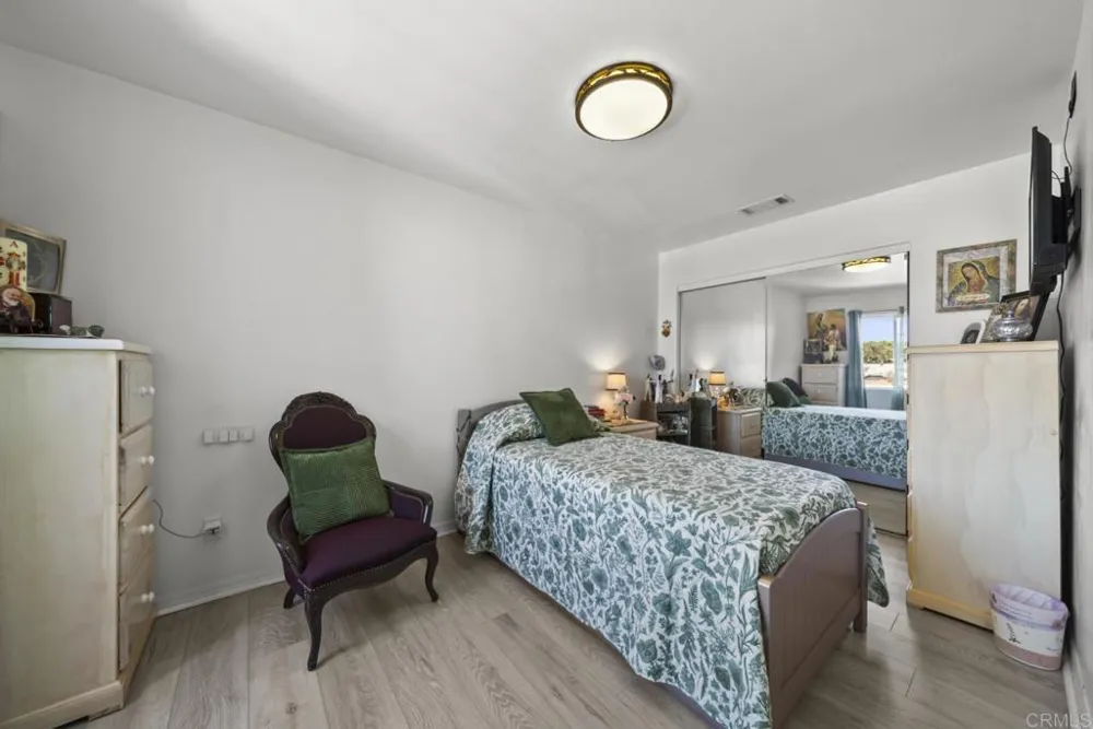 10520 California Avenue South Gate, CA 90280
