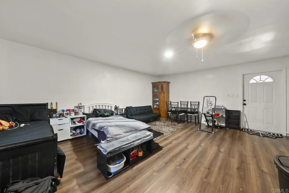 10520 California Avenue South Gate, CA 90280