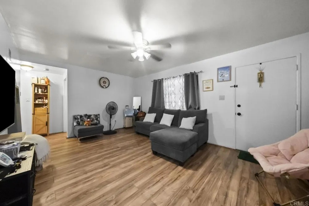 10520 California Avenue South Gate, CA 90280