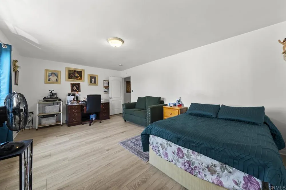 10520 California Avenue South Gate, CA 90280