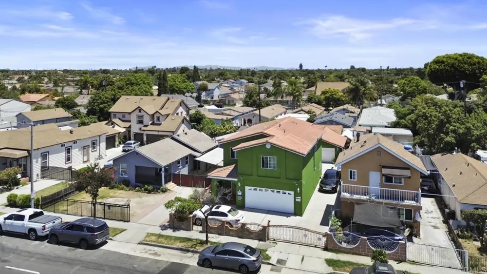 10520 California Avenue South Gate, CA 90280