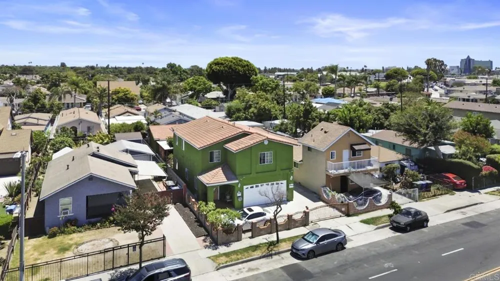 10520 California Avenue South Gate, CA 90280