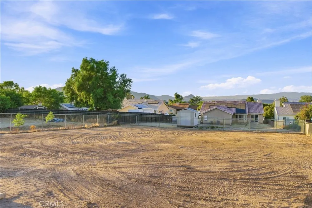 31302 Electric Nuevo, CA 92567
