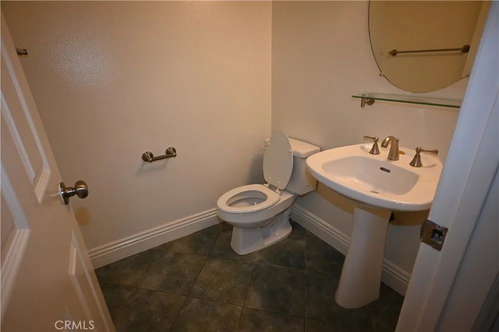 37 Amoret Irvine, CA 92602