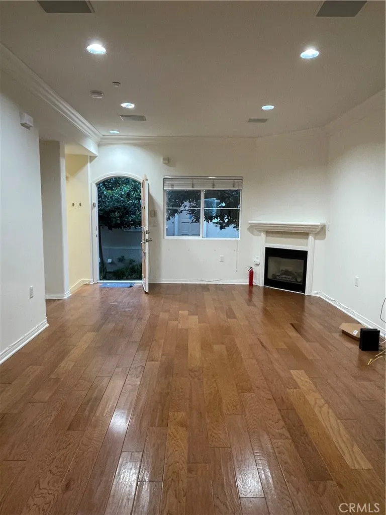 9301 Shirley Avenue #13 Northridge, CA 91324
