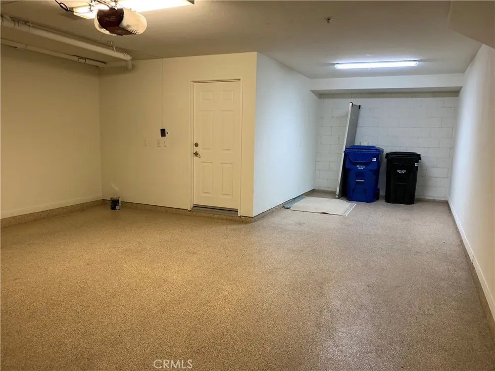 9301 Shirley Avenue #13 Northridge, CA 91324