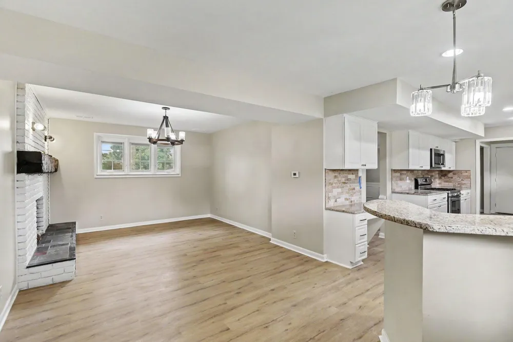 7436 Oak Bay Drive White Lake, MI 48383
