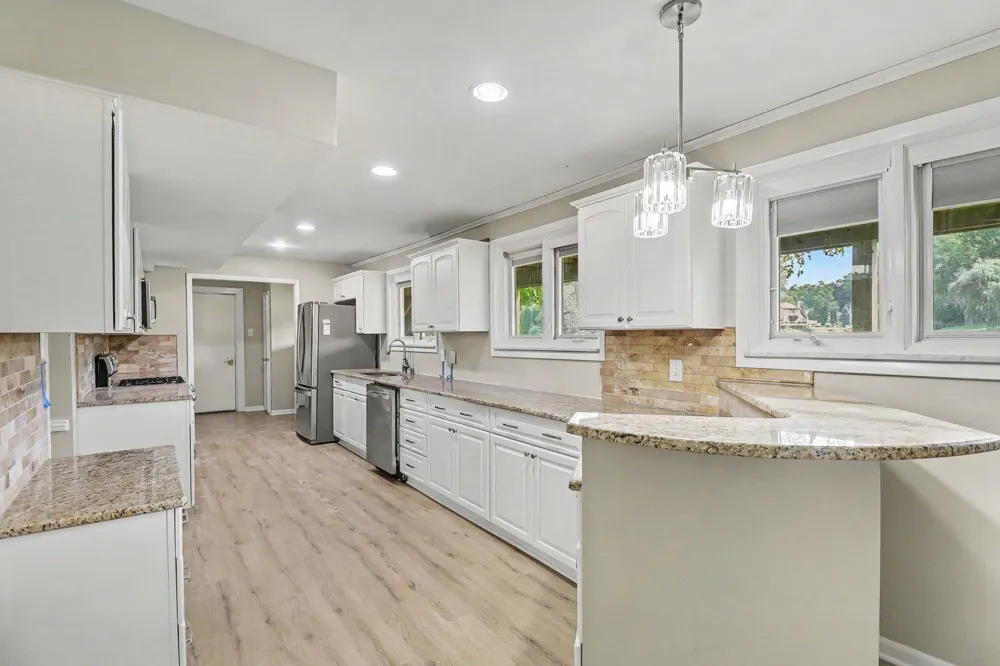 7436 Oak Bay Drive White Lake, MI 48383