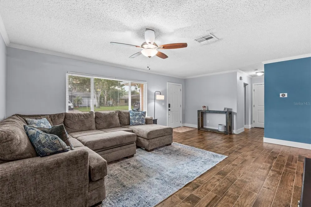 1707 HIBISCUS CIRCLE N Oldsmar, FL 34677
