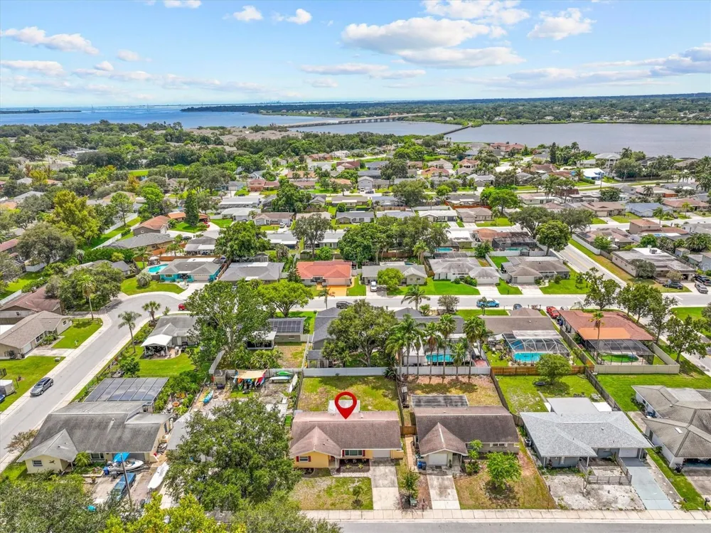 1707 HIBISCUS CIRCLE N Oldsmar, FL 34677