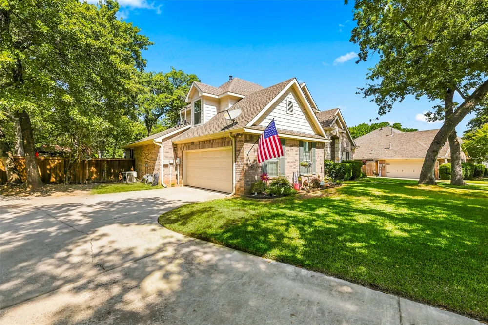 1565 Flying Jib Drive Azle, TX 76020