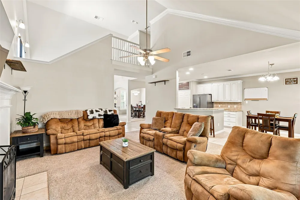 1565 Flying Jib Drive Azle, TX 76020