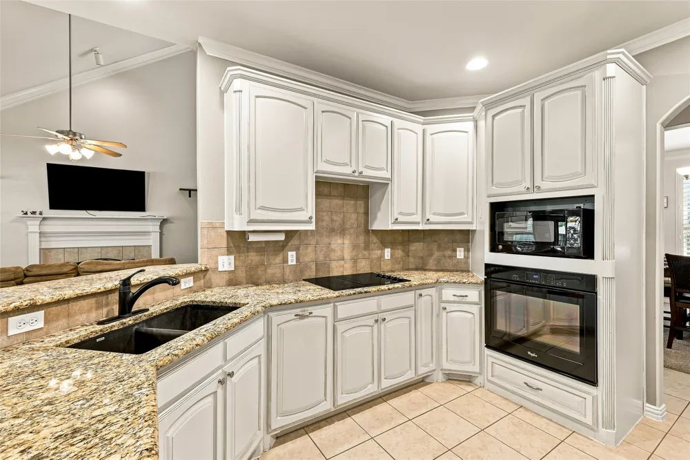 1565 Flying Jib Drive Azle, TX 76020