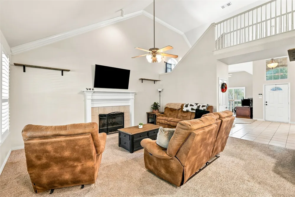 1565 Flying Jib Drive Azle, TX 76020