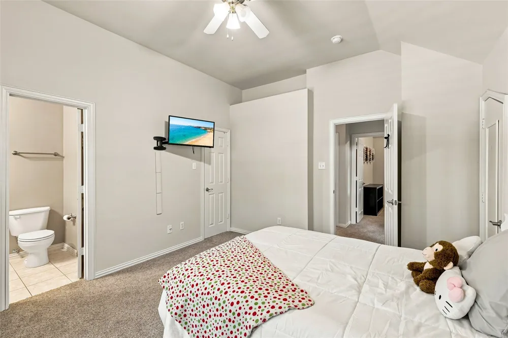 1565 Flying Jib Drive Azle, TX 76020