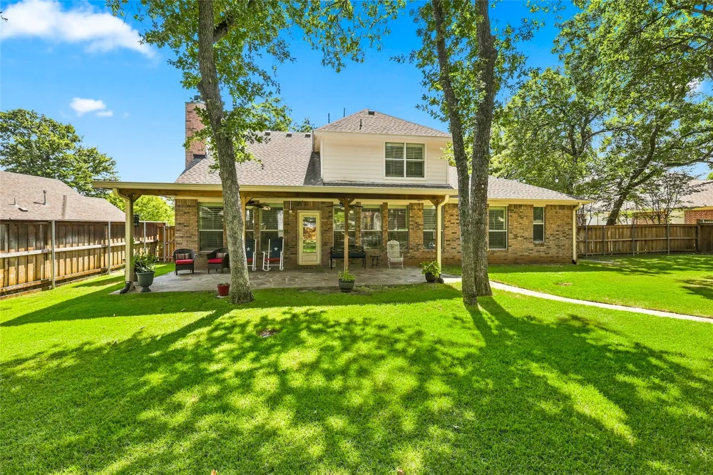 1565 Flying Jib Drive Azle, TX 76020