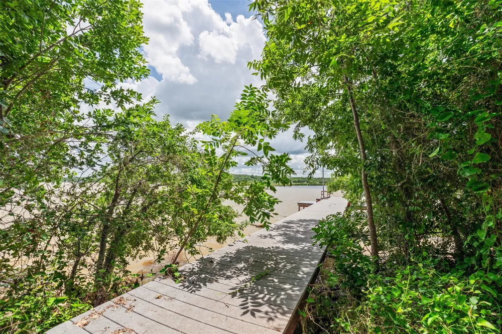 4720 Peveler Road Granbury, TX 76049