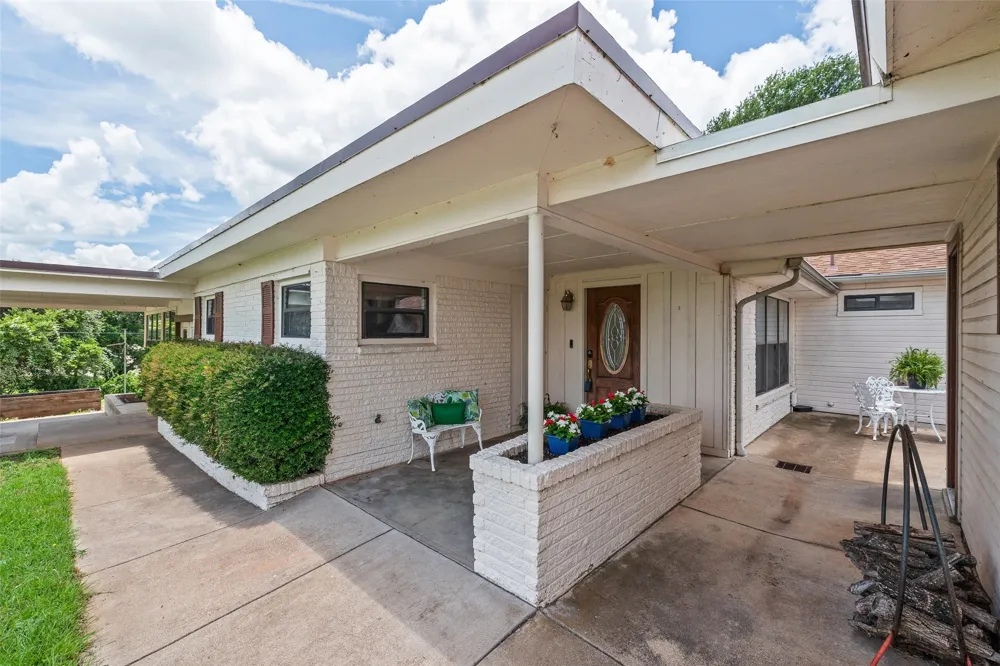 4720 Peveler Road Granbury, TX 76049