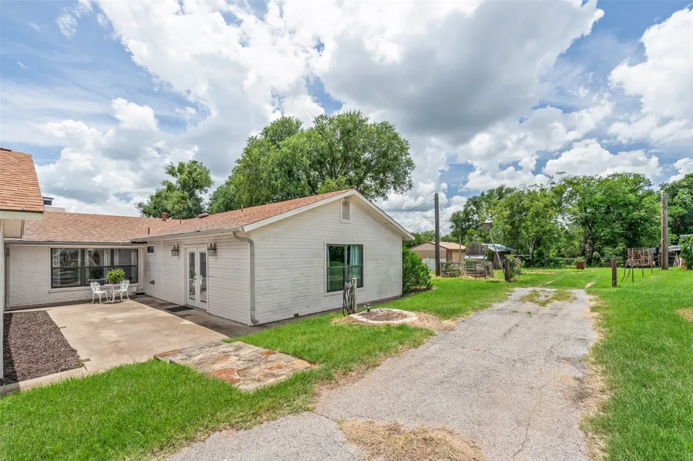 4720 Peveler Road Granbury, TX 76049