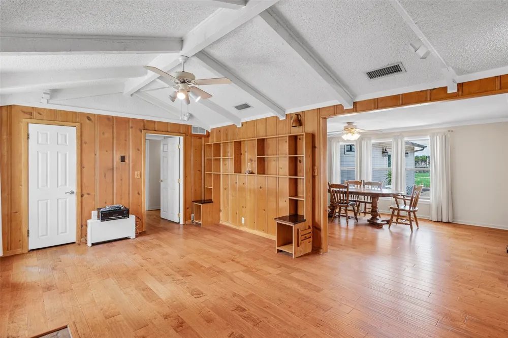 4720 Peveler Road Granbury, TX 76049