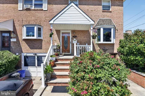 866 MARSHALL STREET