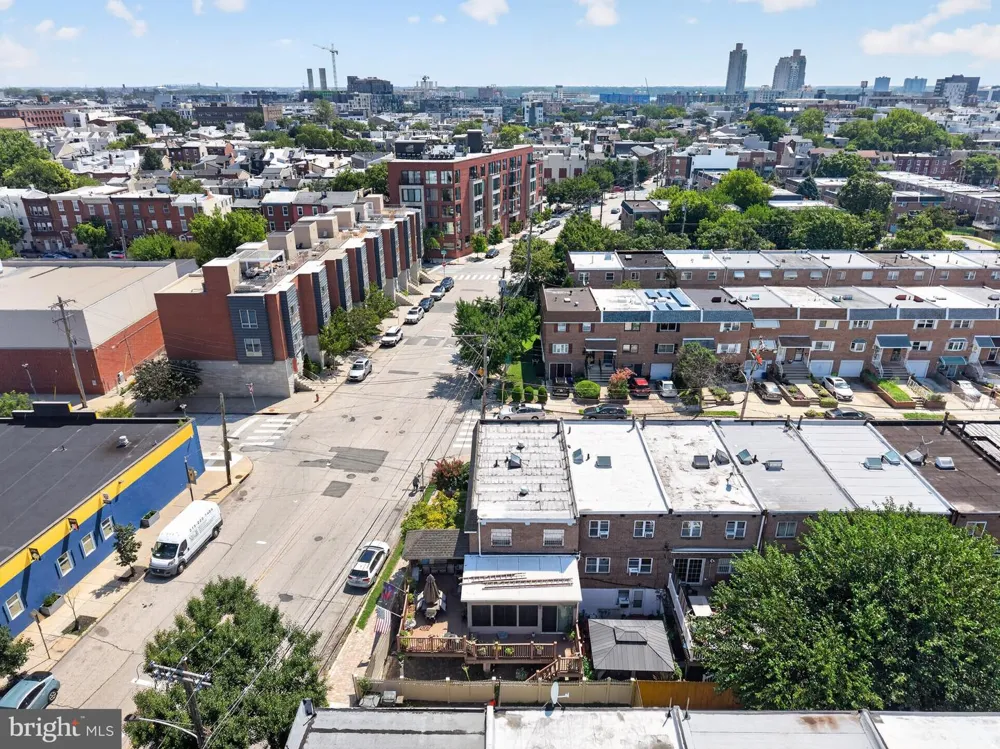 866 MARSHALL STREET Philadelphia, PA 19123