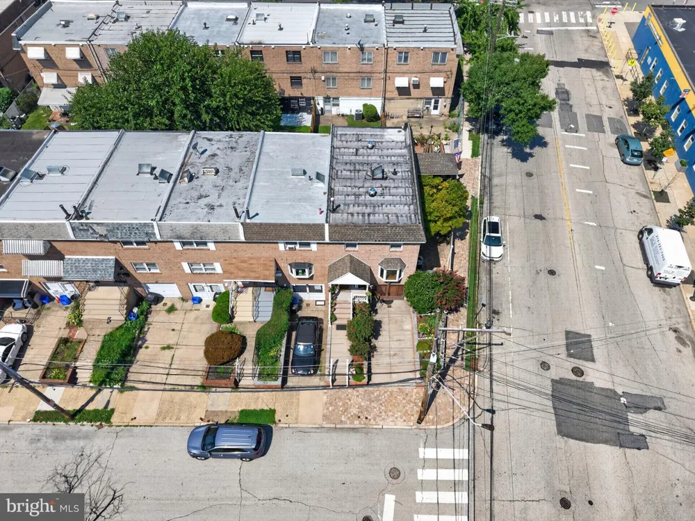 866 MARSHALL STREET Philadelphia, PA 19123