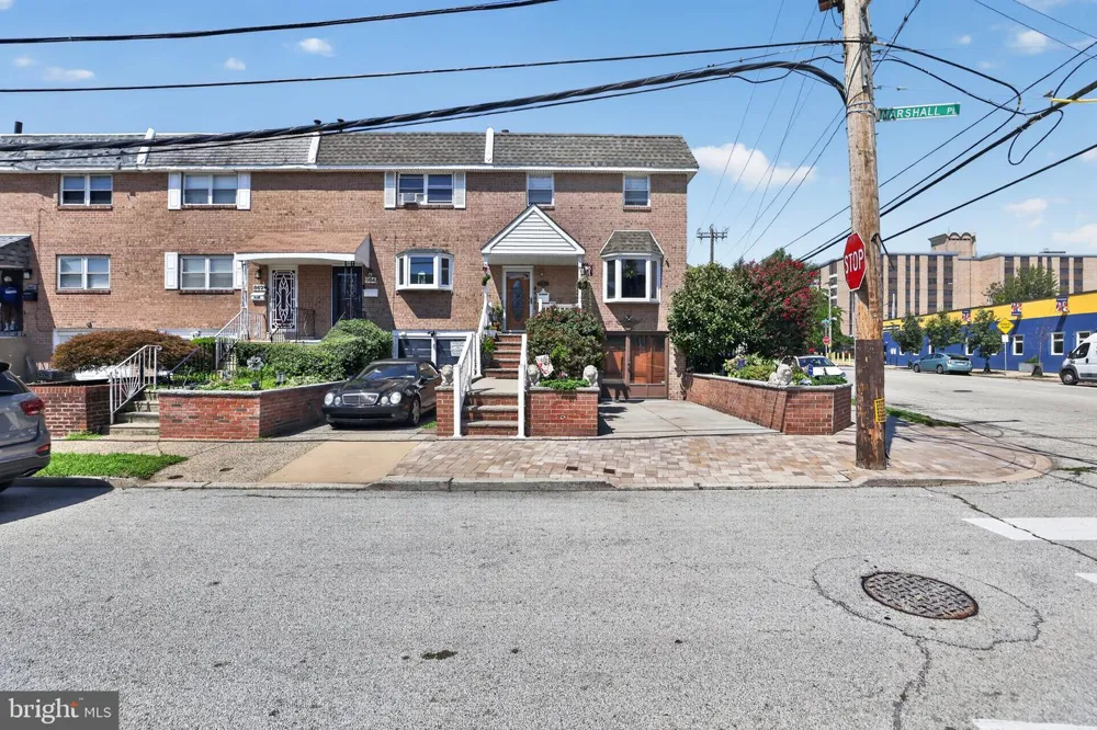866 MARSHALL STREET Philadelphia, PA 19123