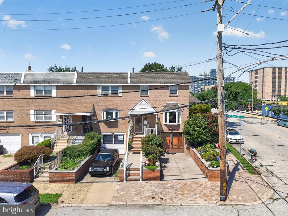 866 MARSHALL STREET Philadelphia, PA 19123