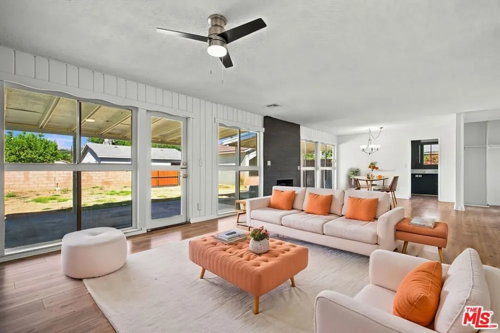 7139 Fallbrook Avenue West Hills, CA 91307