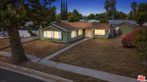 7139 Fallbrook Avenue