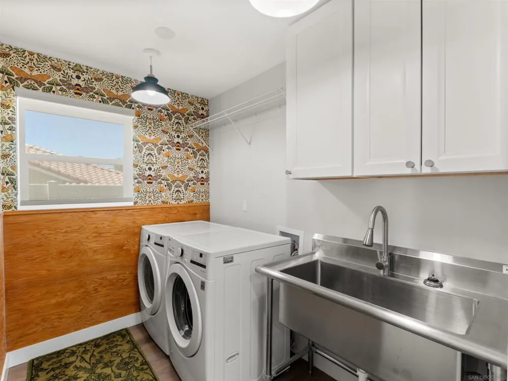 1537 Winsome Escondido, CA 92029