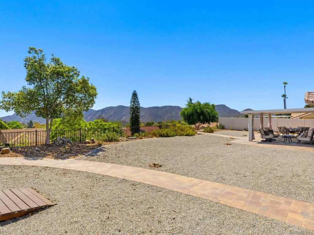 1537 Winsome Escondido, CA 92029