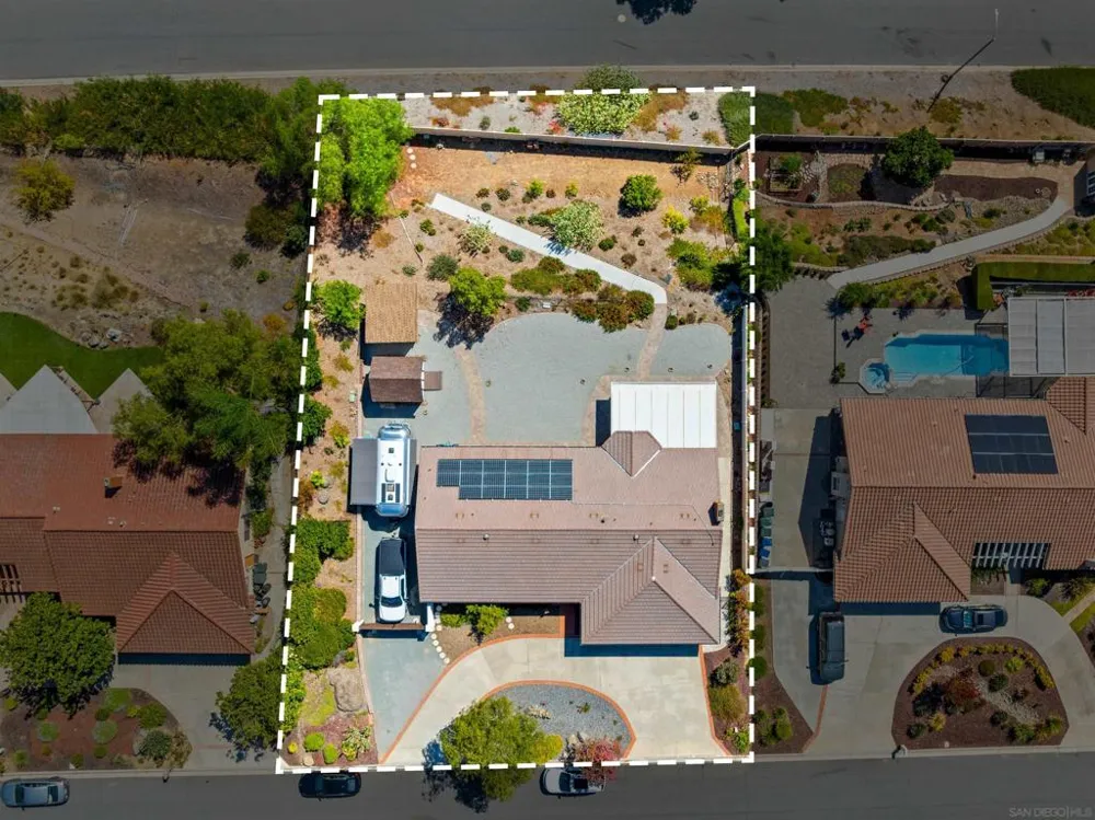 1537 Winsome Escondido, CA 92029