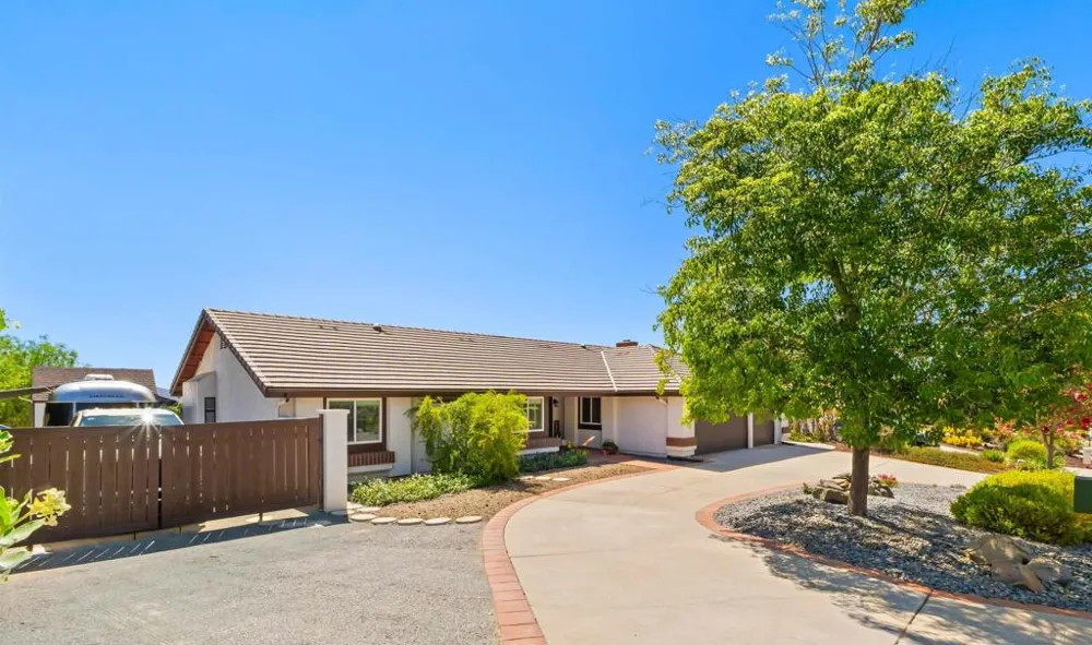 1537 Winsome Escondido, CA 92029