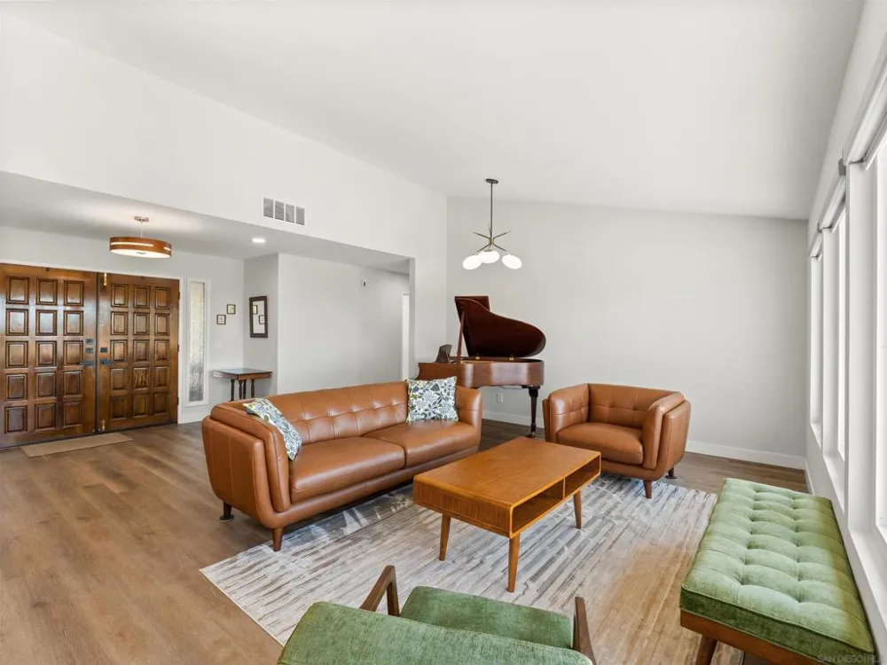 1537 Winsome Escondido, CA 92029