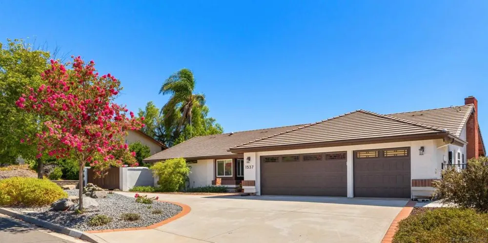 1537 Winsome Escondido, CA 92029