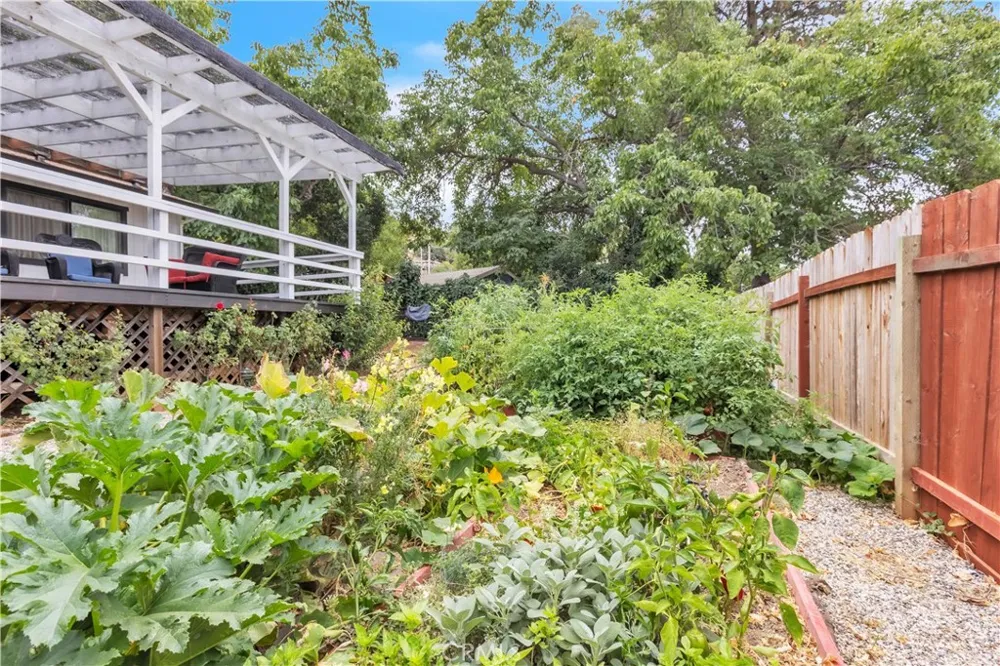 2819 Marina View Kelseyville, CA 95451