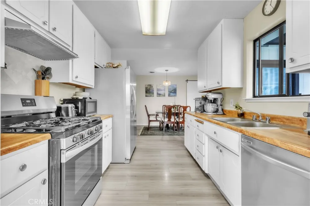 2819 Marina View Kelseyville, CA 95451