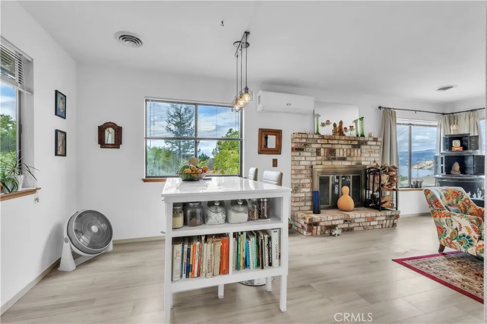 2819 Marina View Kelseyville, CA 95451