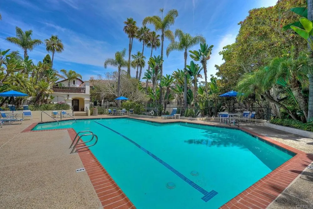 8608 Villa La Jolla Drive #4 La Jolla, CA 92037