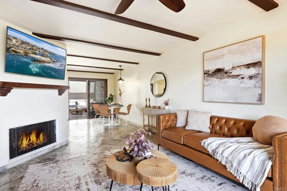 8608 Villa La Jolla Drive #4 La Jolla, CA 92037