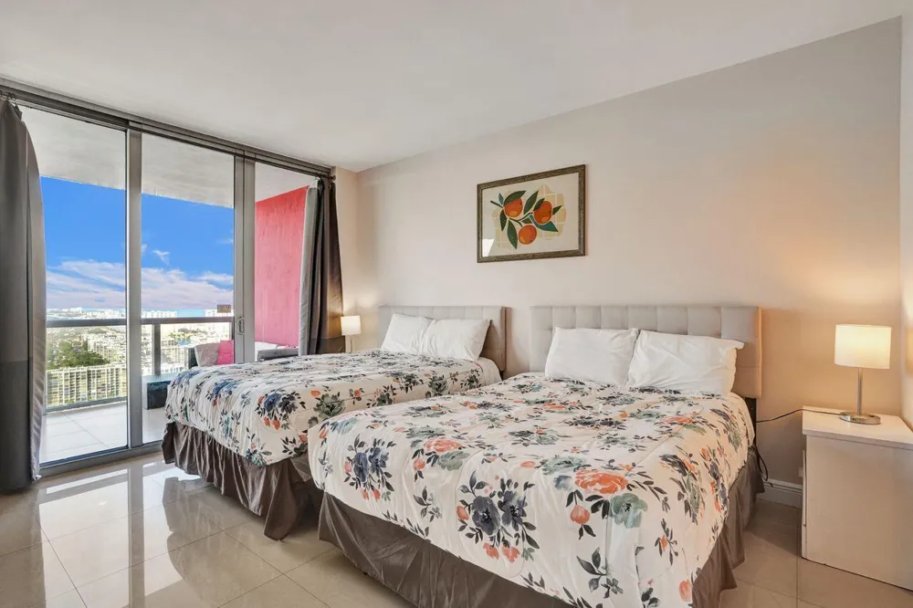 2600 E HALLANDALE BEACH BOULEVARD #T3210 Hallandale Beach, FL 33009
