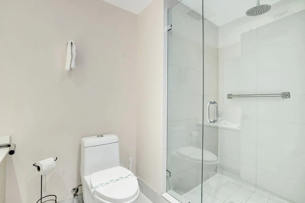 2600 E HALLANDALE BEACH BOULEVARD #T3210 Hallandale Beach, FL 33009