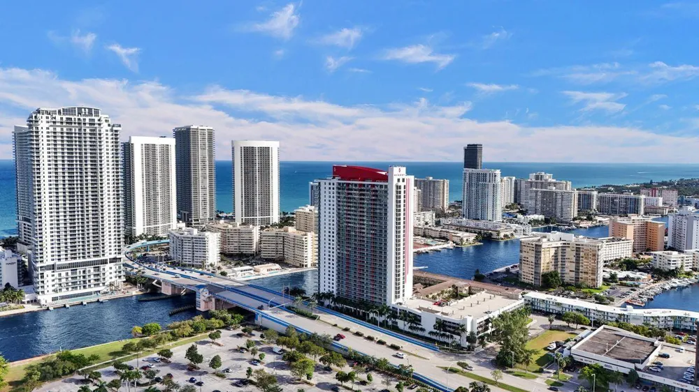 2600 E HALLANDALE BEACH BOULEVARD #T3210 Hallandale Beach, FL 33009