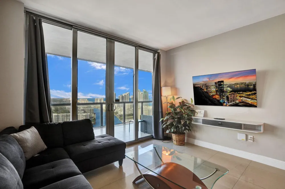 2600 E HALLANDALE BEACH BOULEVARD #T3210 Hallandale Beach, FL 33009