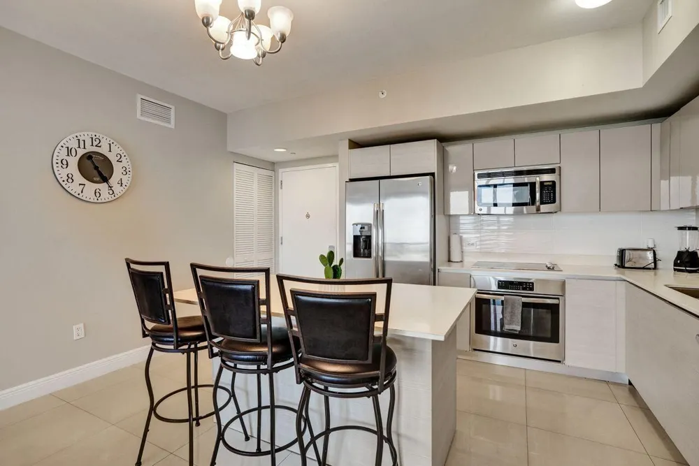 2600 E HALLANDALE BEACH BOULEVARD #T3210 Hallandale Beach, FL 33009